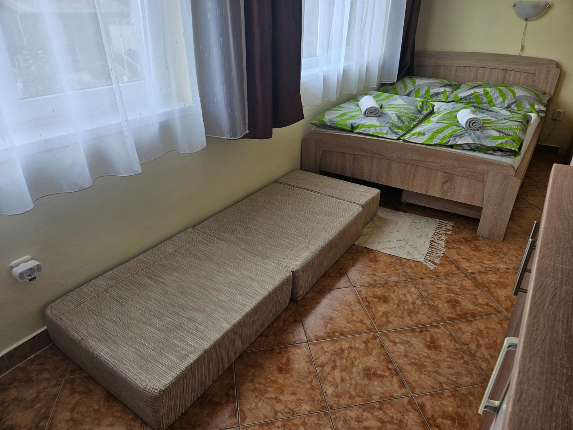 ADA 2 Apartmanház Hajdúszoboszló Exterior foto